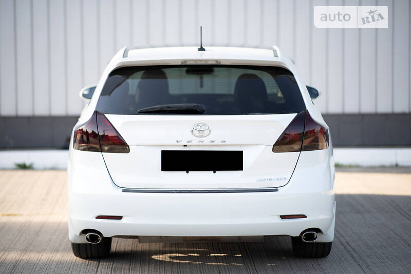 Універсал Toyota Venza 2013 в Чернівцях