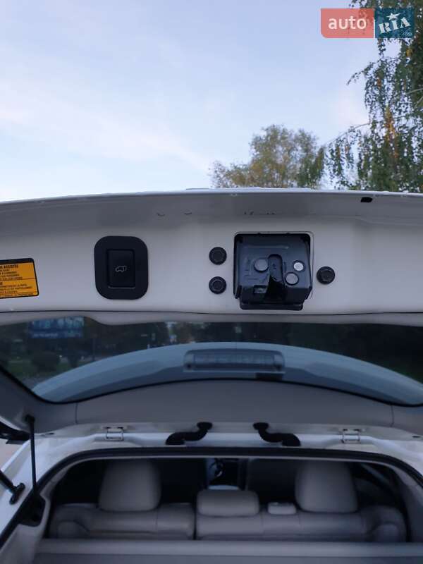 Позашляховик / Кросовер Toyota Venza 2010 в Львові