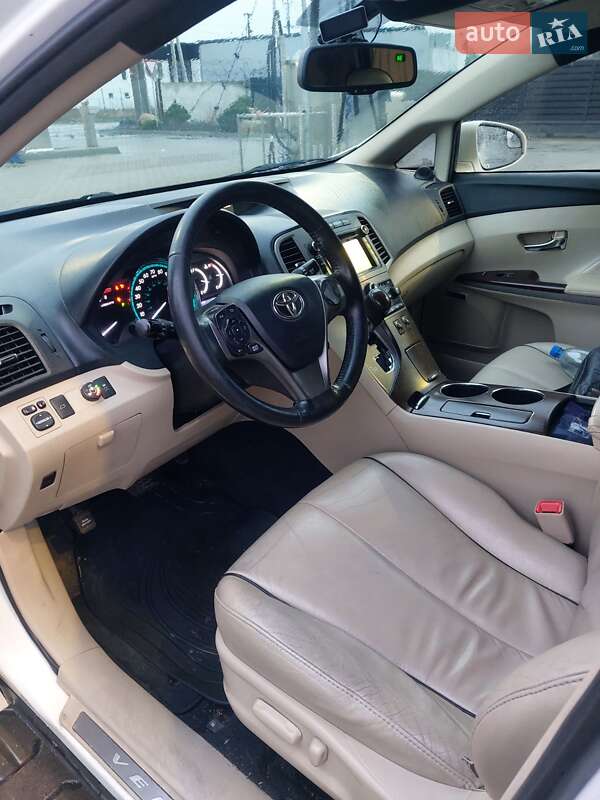 Внедорожник / Кроссовер Toyota Venza 2013 в Киеве