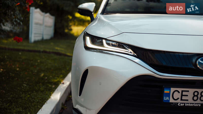 Позашляховик / Кросовер Toyota Venza 2021 в Чернівцях