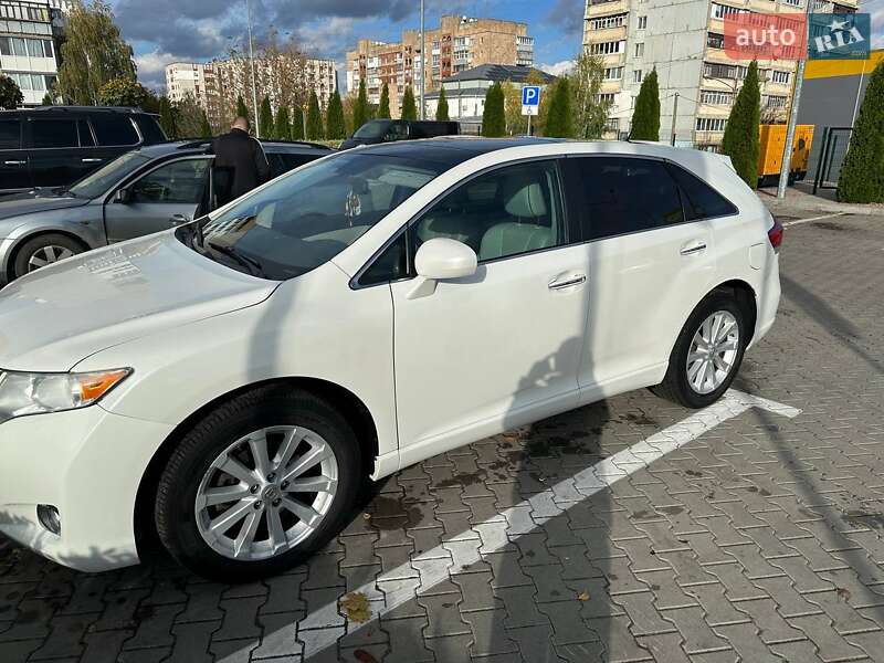 Позашляховик / Кросовер Toyota Venza 2011 в Житомирі
