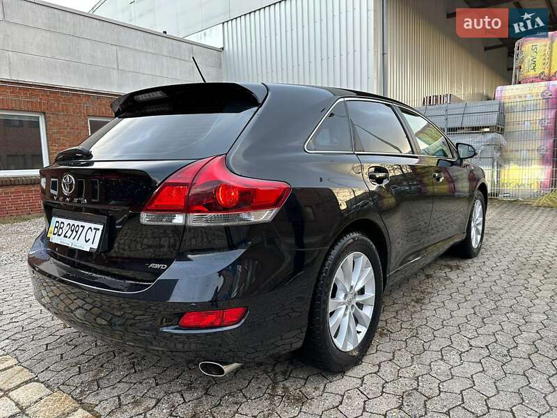 Позашляховик / Кросовер Toyota Venza 2013 в Києві