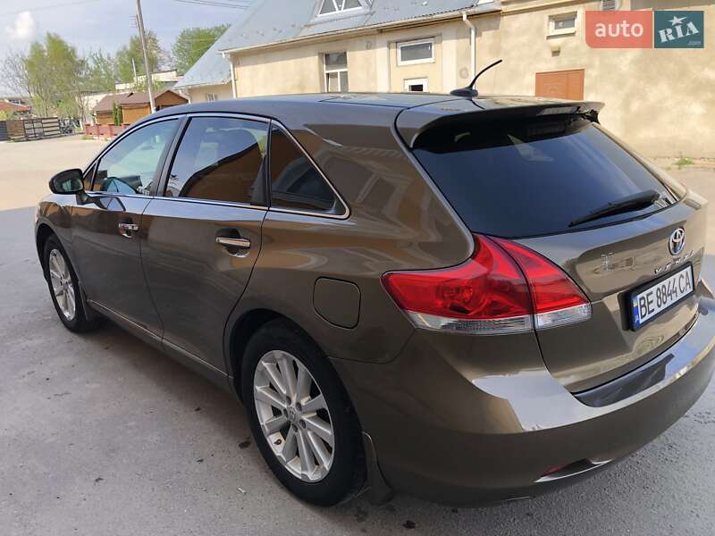 Позашляховик / Кросовер Toyota Venza 2011 в Миколаєві