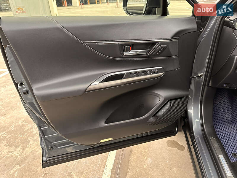 Позашляховик / Кросовер Toyota Venza 2021 в Києві