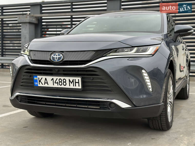 Позашляховик / Кросовер Toyota Venza 2021 в Києві