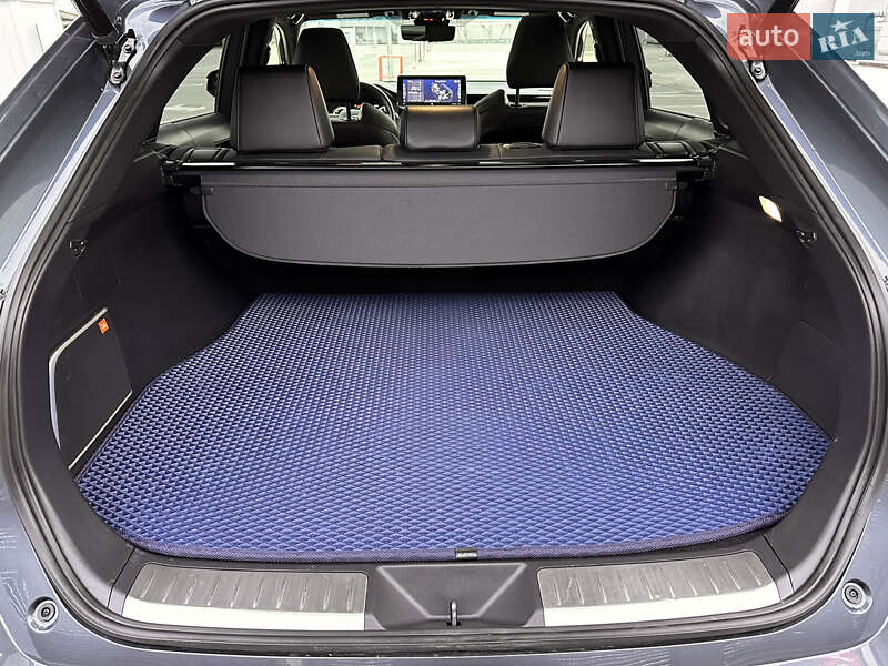 Позашляховик / Кросовер Toyota Venza 2021 в Києві