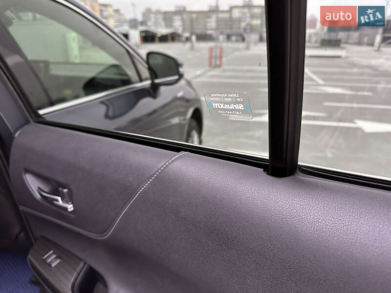 Позашляховик / Кросовер Toyota Venza 2021 в Києві