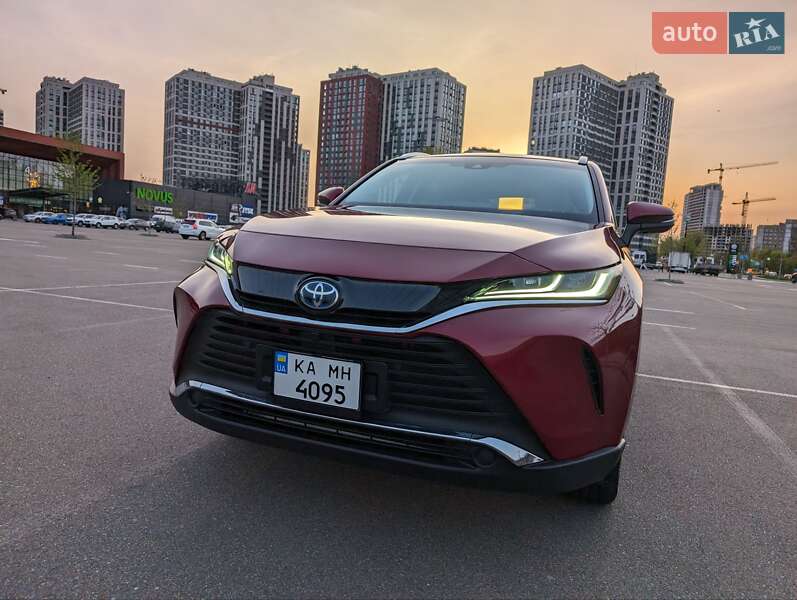 Внедорожник / Кроссовер Toyota Venza 2021 в Киеве