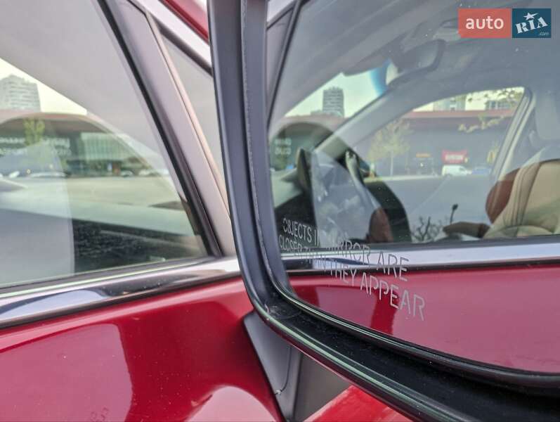 Внедорожник / Кроссовер Toyota Venza 2021 в Киеве