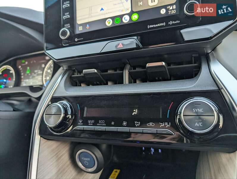 Внедорожник / Кроссовер Toyota Venza 2021 в Киеве