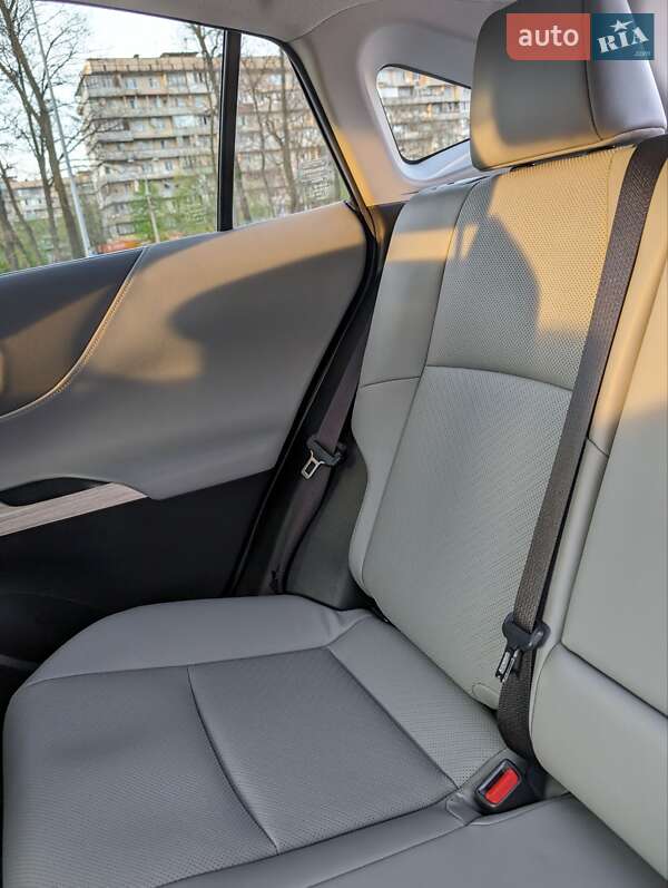 Внедорожник / Кроссовер Toyota Venza 2021 в Киеве