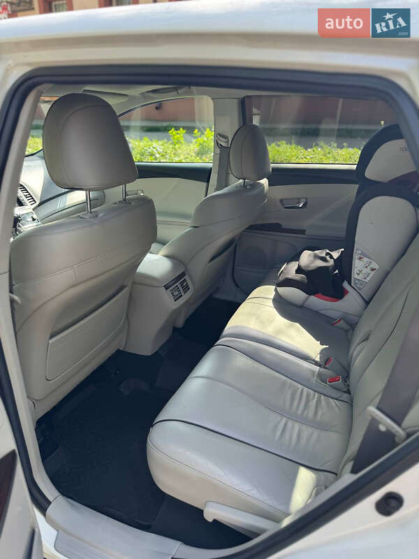 Внедорожник / Кроссовер Toyota Venza 2011 в Днепре