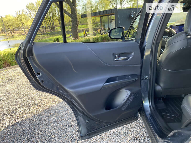 Позашляховик / Кросовер Toyota Venza 2021 в Умані