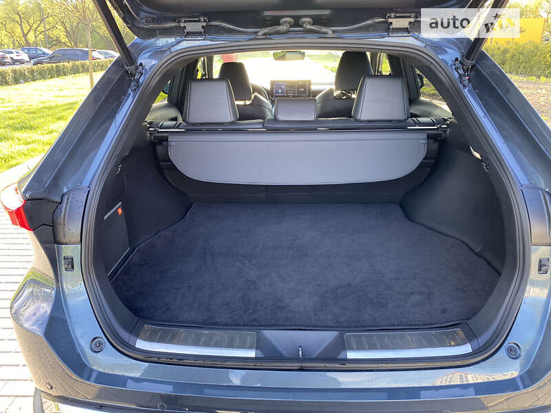 Позашляховик / Кросовер Toyota Venza 2021 в Умані