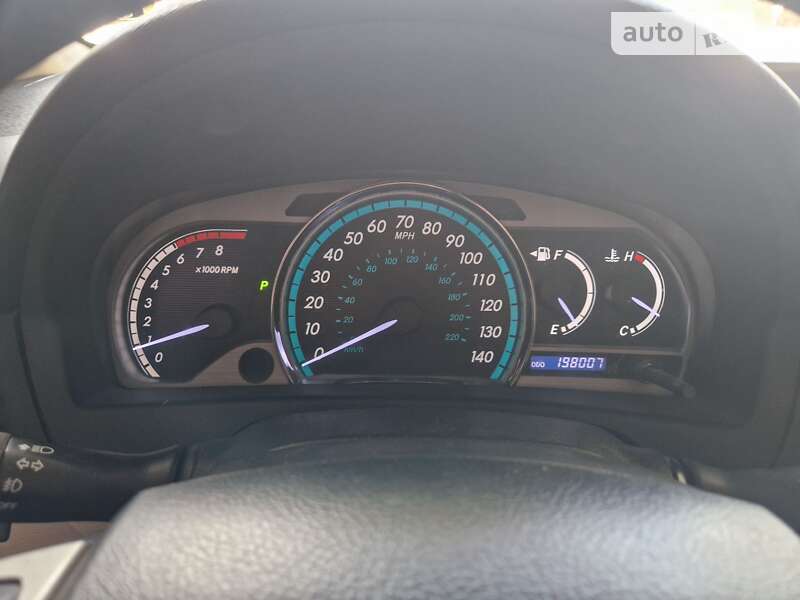 Позашляховик / Кросовер Toyota Venza 2013 в Бориславі