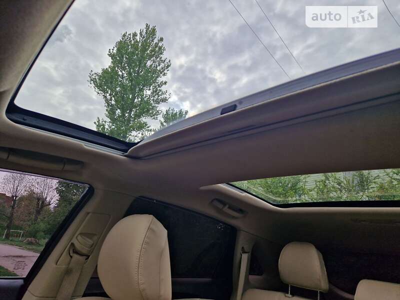 Позашляховик / Кросовер Toyota Venza 2013 в Бориславі