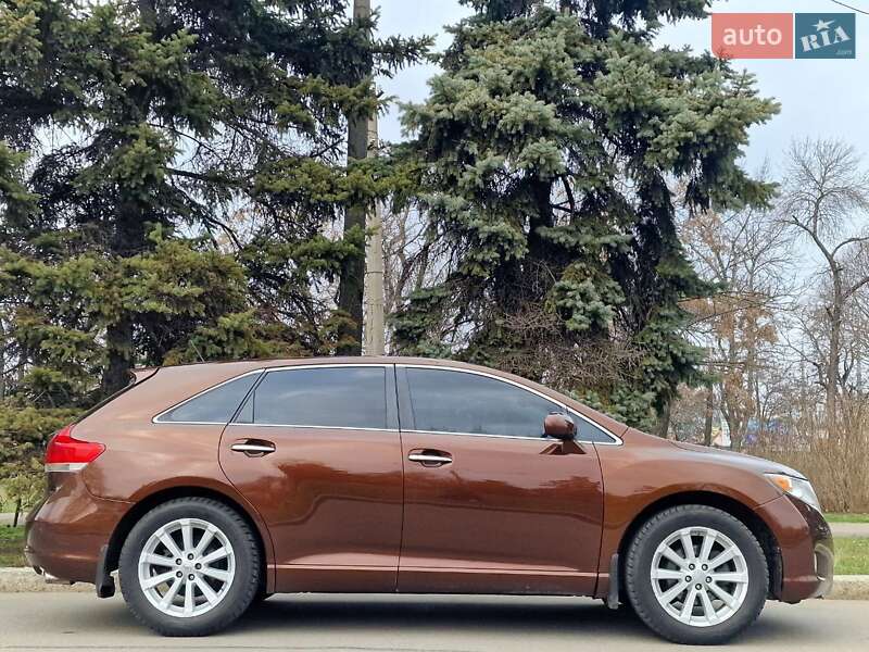 Позашляховик / Кросовер Toyota Venza 2011 в Миколаєві
