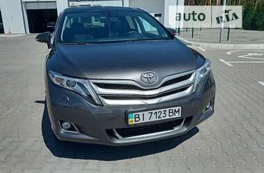 Позашляховик / Кросовер Toyota Venza 2013 в Києві