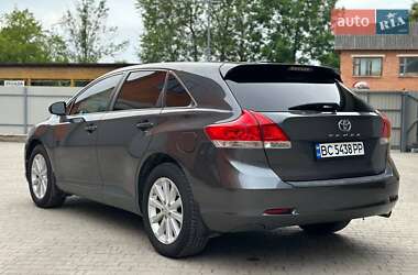 Позашляховик / Кросовер Toyota Venza 2011 в Самборі