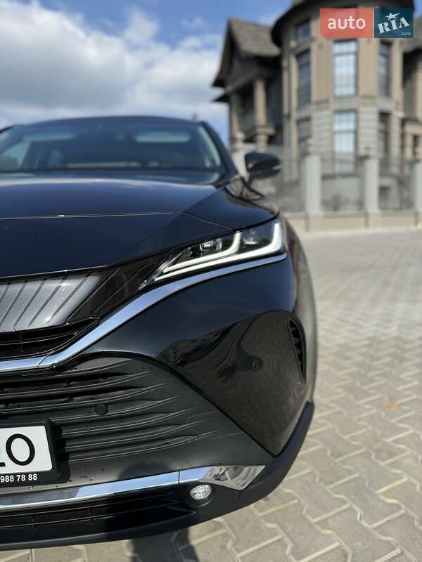 Позашляховик / Кросовер Toyota Venza 2021 в Чернівцях