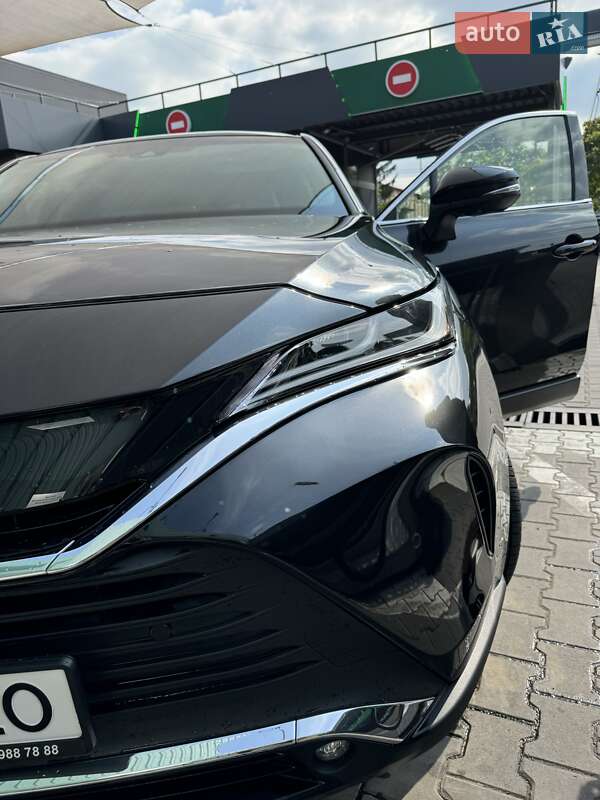 Позашляховик / Кросовер Toyota Venza 2021 в Чернівцях