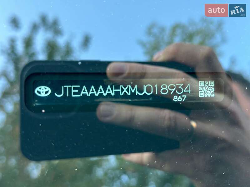 Позашляховик / Кросовер Toyota Venza 2020 в Києві