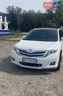 Позашляховик / Кросовер Toyota Venza 2013 в Києві