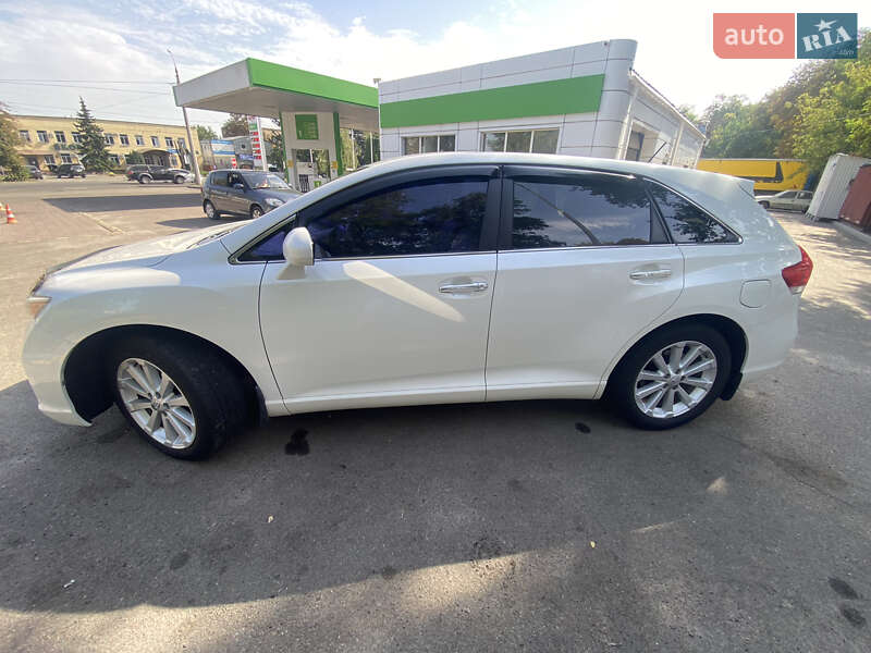Внедорожник / Кроссовер Toyota Venza 2010 в Черкассах