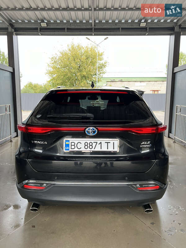 Позашляховик / Кросовер Toyota Venza 2020 в Львові