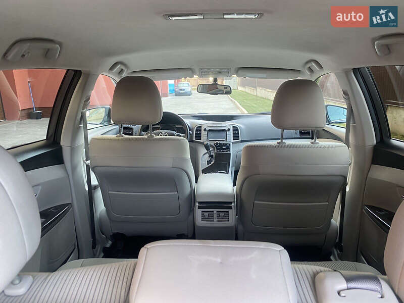 Позашляховик / Кросовер Toyota Venza 2014 в Львові