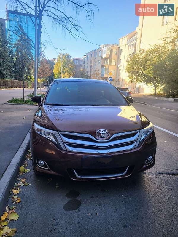 Позашляховик / Кросовер Toyota Venza 2013 в Харкові