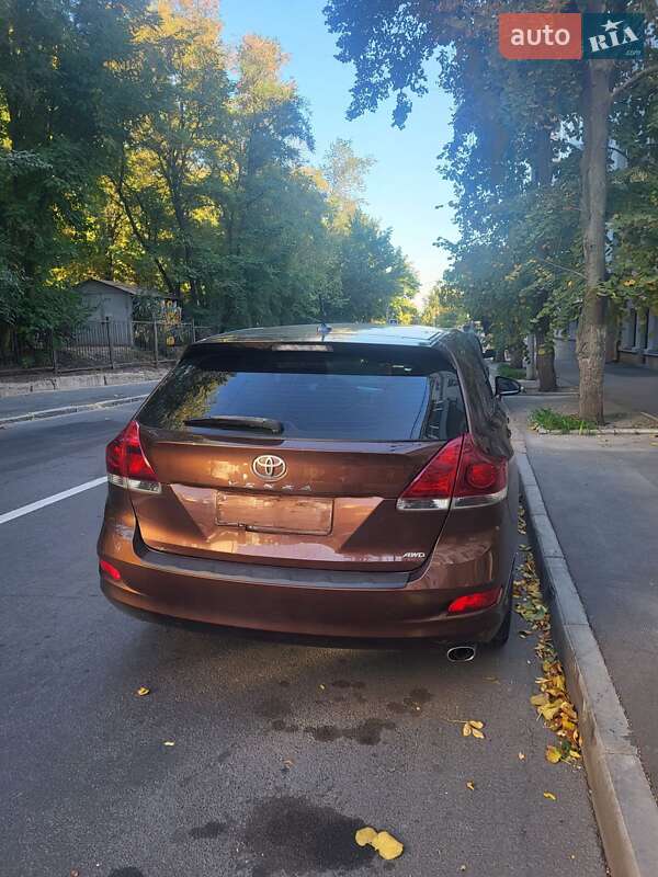 Позашляховик / Кросовер Toyota Venza 2013 в Харкові