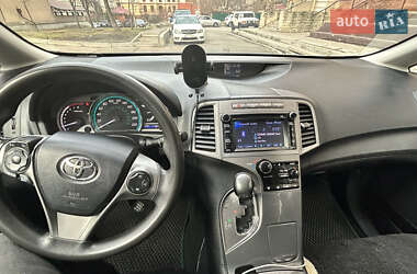 Позашляховик / Кросовер Toyota Venza 2012 в Києві