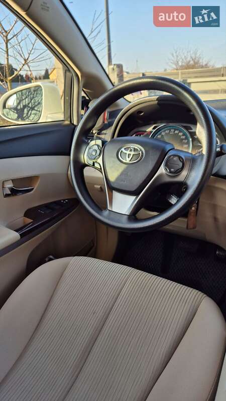 Внедорожник / Кроссовер Toyota Venza 2013 в Луцке