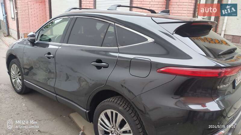 Позашляховик / Кросовер Toyota Venza 2022 в Львові