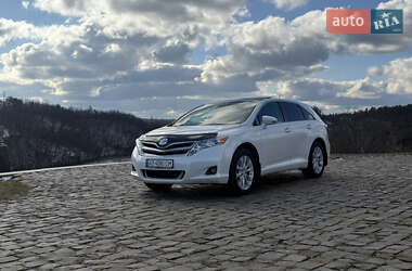 Позашляховик / Кросовер Toyota Venza 2012 в Житомирі