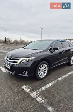 Позашляховик / Кросовер Toyota Venza 2013 в Києві