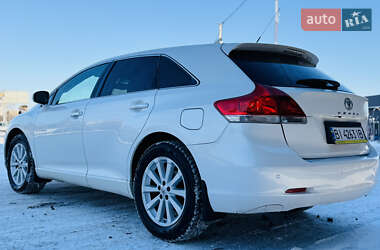 Внедорожник / Кроссовер Toyota Venza 2010 в Полтаве