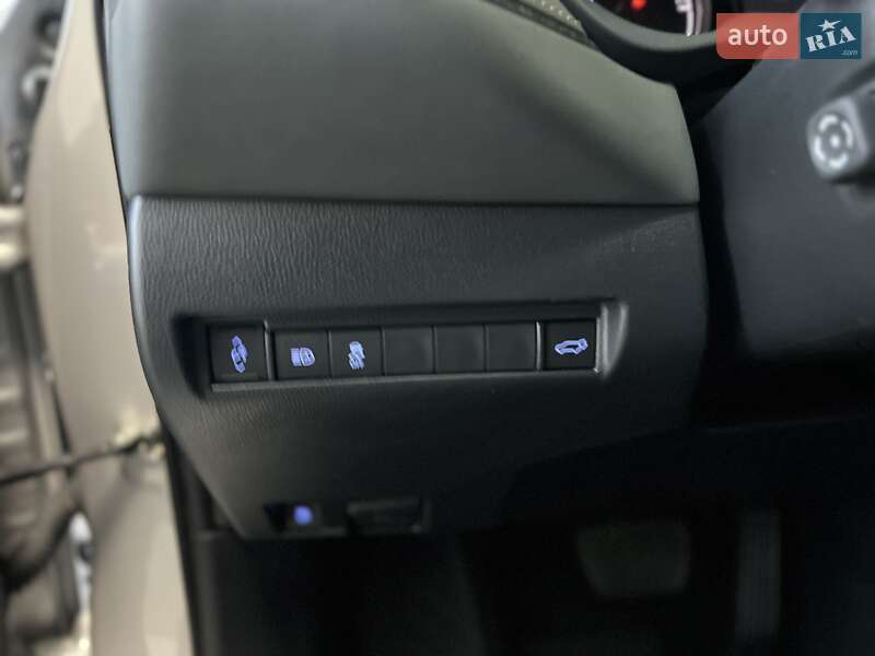 Позашляховик / Кросовер Toyota Venza 2021 в Полтаві