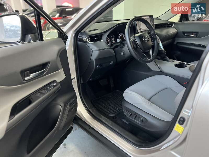 Позашляховик / Кросовер Toyota Venza 2021 в Полтаві