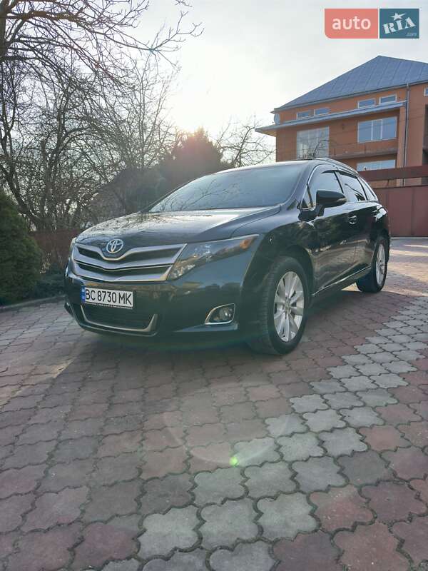 Позашляховик / Кросовер Toyota Venza 2014 в Львові