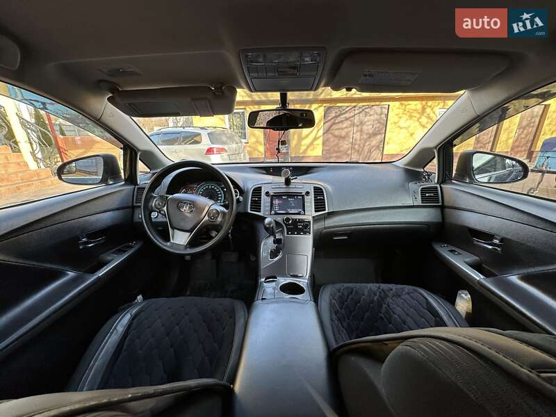 Позашляховик / Кросовер Toyota Venza 2014 в Львові