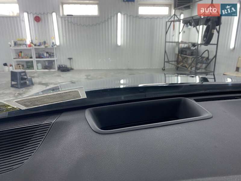 Внедорожник / Кроссовер Toyota Venza 2021 в Киеве