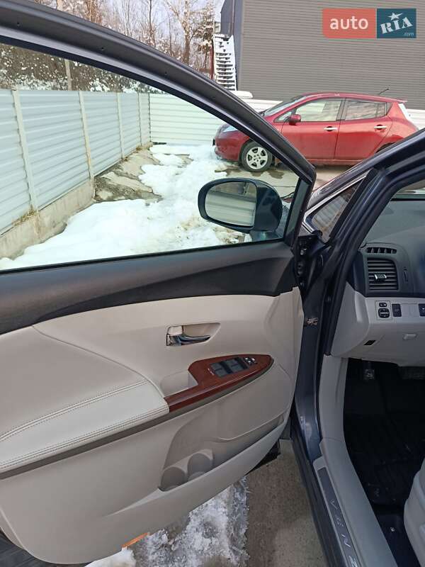 Внедорожник / Кроссовер Toyota Venza 2011 в Бориславе