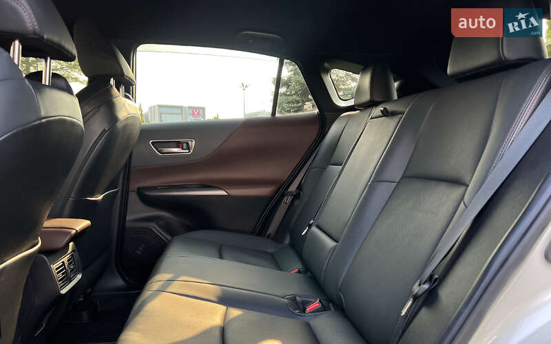 Внедорожник / Кроссовер Toyota Venza 2021 в Львове