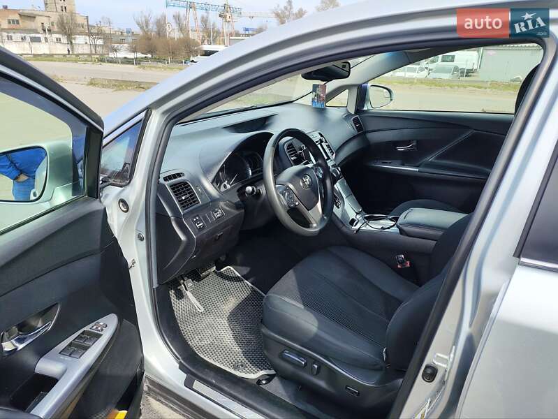 Внедорожник / Кроссовер Toyota Venza 2015 в Днепре фото 9 Внедорожник / Кроссовер Toyota Venza 2015 в Днепре