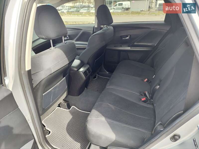 Внедорожник / Кроссовер Toyota Venza 2015 в Днепре фото 11 Внедорожник / Кроссовер Toyota Venza 2015 в Днепре