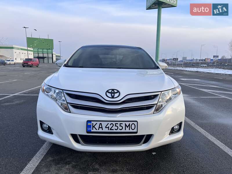 Позашляховик / Кросовер Toyota Venza 2013 в Києві