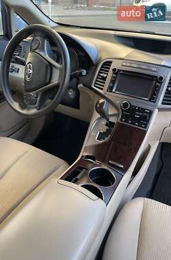 Позашляховик / Кросовер Toyota Venza 2013 в 