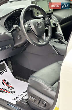 Позашляховик / Кросовер Toyota Venza 2020 в 